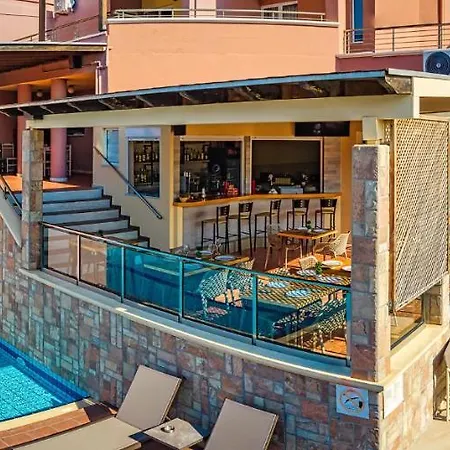 Apartahotel Theos Village Kato Daratso