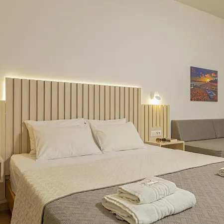 Theos Village 3*